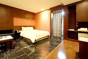 Gallerya Hotel 2*