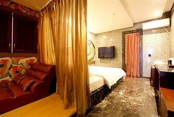 Gallerya Hotel 2*
