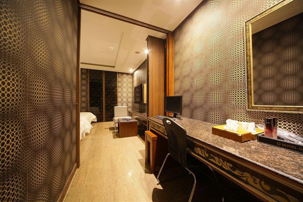 Hotel Gallerya 2*